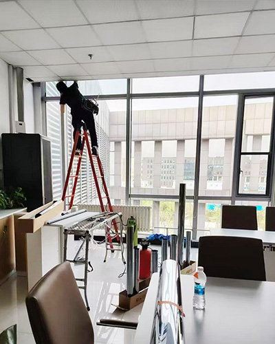 西安工业大学防晒隔热膜施工